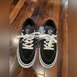 Brand New Vans Rowan Pro Men's Size 6.5 Womens Size 8